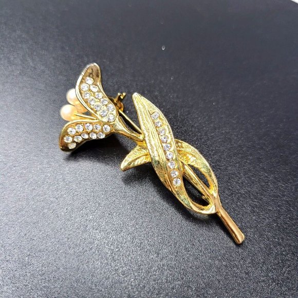 Vintage Gold Tone Estate Rhinestone Pearl Flower Pin Brooch Leaves Long Stem - Picture 1 of 16